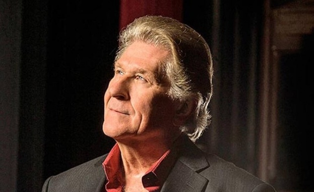 Легендарният баритон преподавател и продуцент Шерил Милнс и неговите най добри