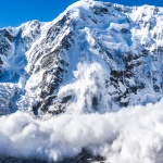 Планинската спасителна служба предупреждава за висока опасност от лавини в планините