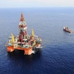 Петролът поевтиня след отлагането на европейското ембарго за руските доставки