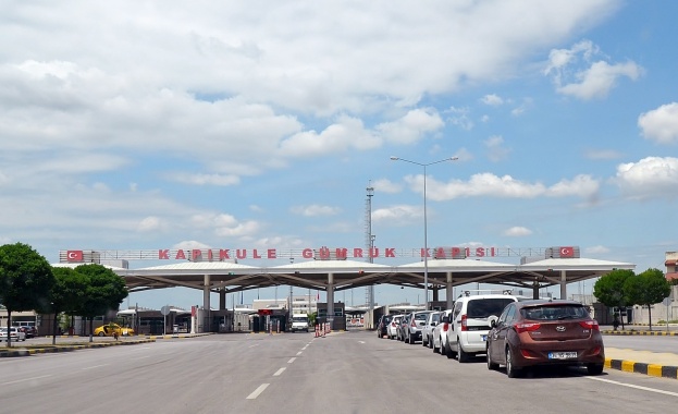 Заместник министърът на транспорта и съобщенията Владимир Върбанов с министърът