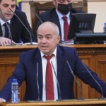 Нинова: Мандатът ще вземе Георги Свиленски, за премиер ще си говорим по-късно