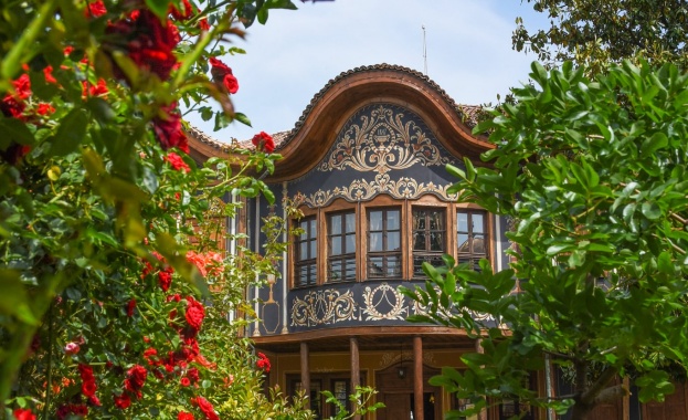 Достъпът на автомобили в Стария град ще бъде ограничен Първата