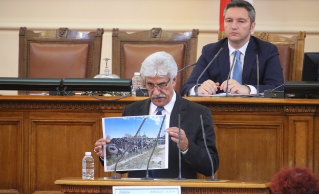 За изгаряне на гуми в цех в с Сланотрън Видинско