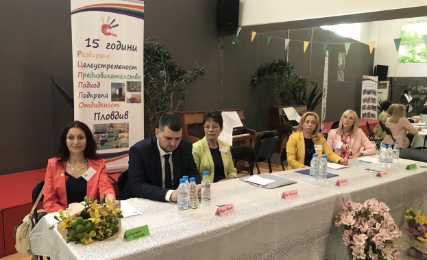 Председателят на Комисията по образование и наука и народен представител