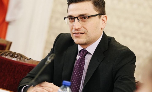 Мерките са насочени в посока туширане на трите основни фактора