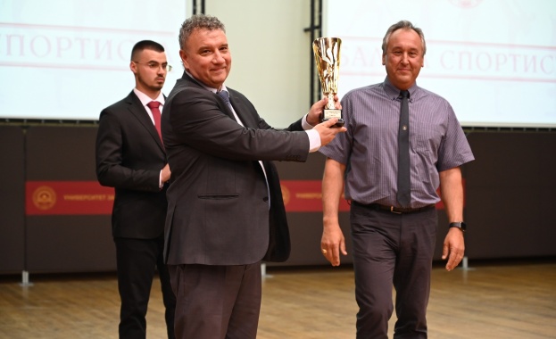 Звезди на българския спорт като европейските шампионки по бадминтон Габриела