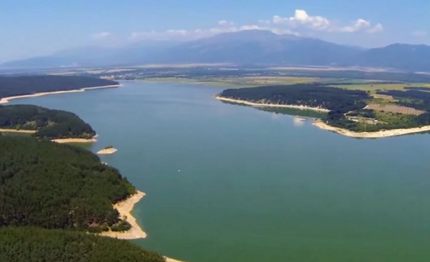 Автомобил потъна в язовир Копринка във вторник сутринта По неофициална