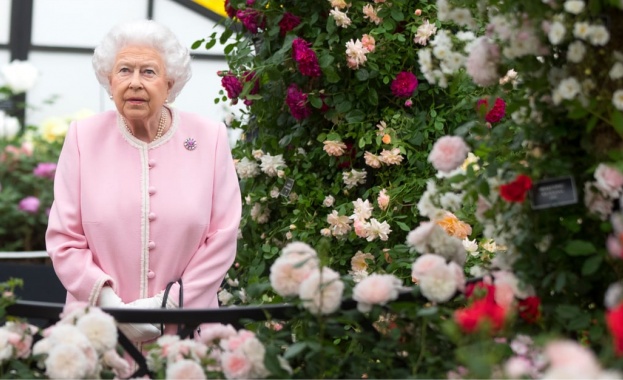 Британската кралица Елизабет Втора се появи в добро настроение и