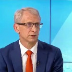 Николай Денков: В момента заплатите на учителите са мотивиращи и има много кандидати за обявените места