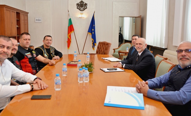 Представители на клубове на мотористите в България изтъкнаха пред министъра
