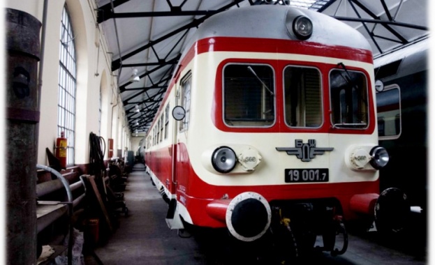 Спрени са влаковете в посока Варна Добрич и обратно