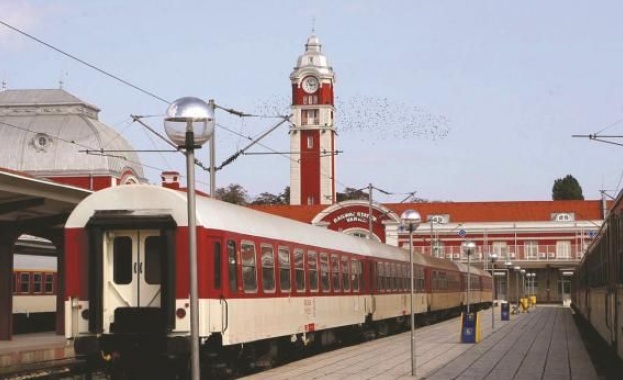 Безплатният паркинг на жп гара Варна до светофара ще