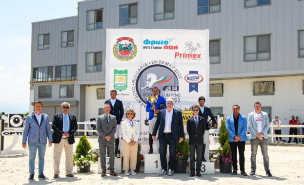 Заместник министърът на земеделието Стефан Бурджев и кмета на град Пловдив