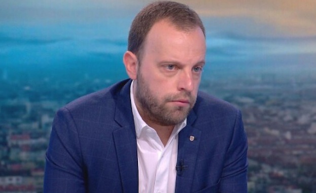 Неизвестен мъж напада с чук прокурор Иво Илиев в подземен