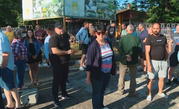 Земеделски производители от община Садово блокираха международния път към Турция