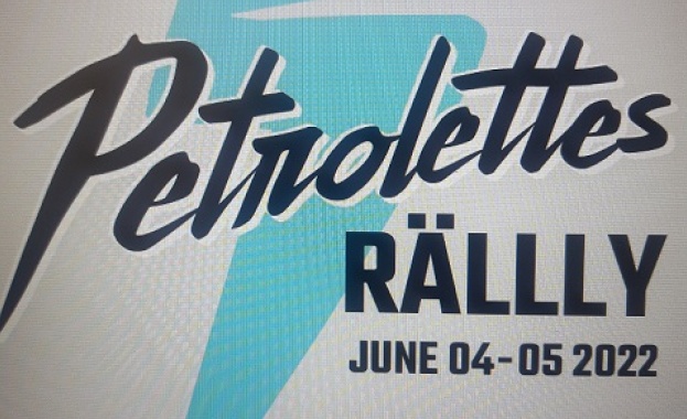 Жени мотористи от Сдружение Lady Bikers MPowered Bulgaria и приятели