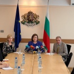 Вицепремиерът Нинова: ДКК смени ръководството на ВМЗ Сопот
