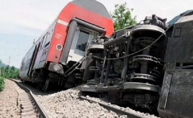 Седемдесет и четири души са били ранени при вчерашната злополука