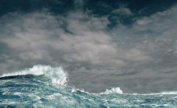 Кораб плаващ под флага на Танзания потъна край румънския бряг