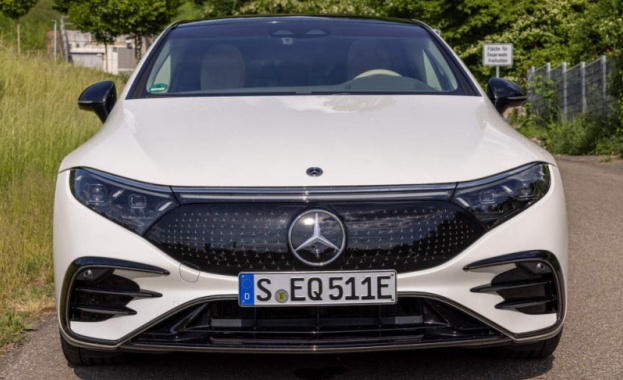 Mercedes електрифицира своя луксозен седан Това което S класата беше за