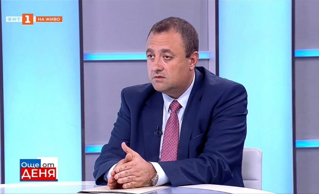 Корнелия Нинова поиска сама да бъде изключена от БСП като