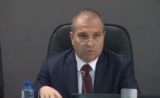 Министър Караджов направи промени в ръководствата на БДЖ и НКЖИ Министър Караджов направи промени в ръководствата на БДЖ и НКЖИ