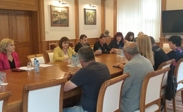 От първия ден още ръководството на Министерството на икономиката и