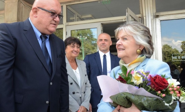 Еврокомисарят по кохезионната политика Елиза Ферейра посети вчера Видин за