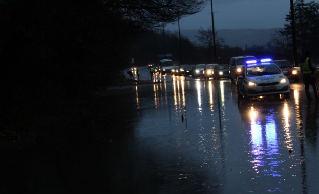 Предупрежденията на метеоролозите за жълт и оранжев код за обилни