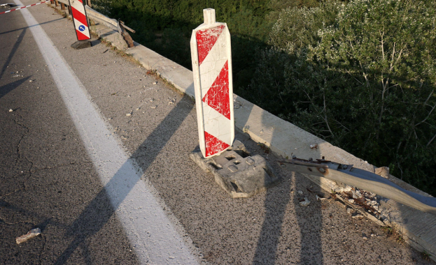 Опасен е пътят между село Сушица и община Симитли заради