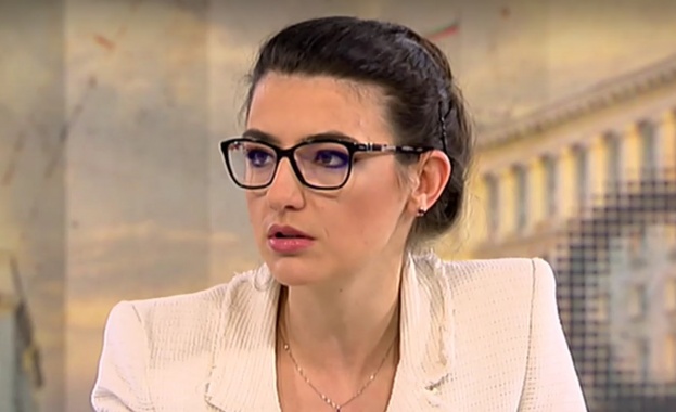 Лена Бориславова от Продължаваме Промяната обяви готовност да се откаже