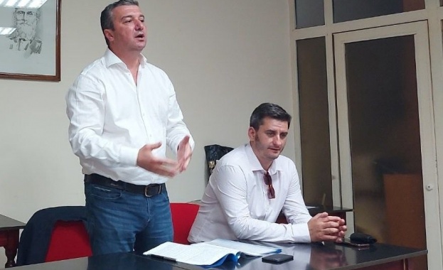 Ако водещ е националният интерес социално икономическото оцеляване на българите и