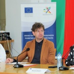 Деляна Иванова: Големи и малки жилищни сгради ще имат равен достъп до средствата за саниране