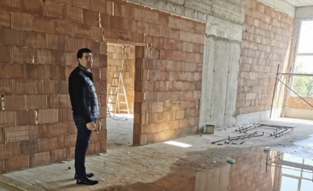 Ремонтът на сградата на Детска градина №177 в ж к Суха