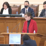 Генчовска: Петков обеща на еврокомисаря Вархеи да свали ветото за Северна Македония