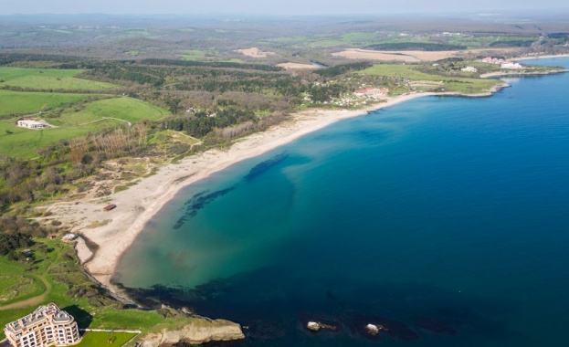 Премиерът Кирил Петков баща му Петко Петков и депутатът от