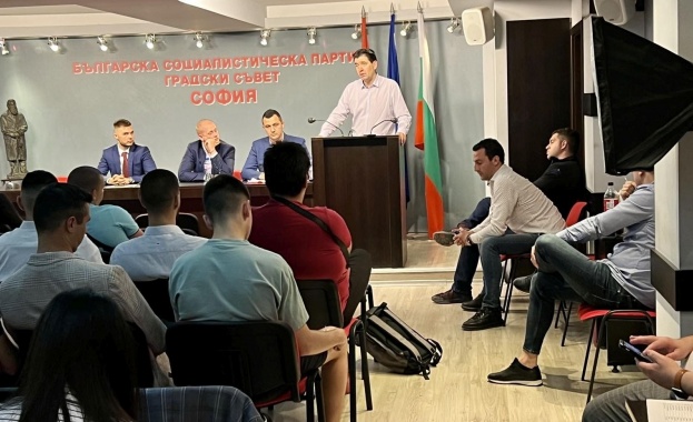 Иван Таков поздрави новия председател на МО на БСП