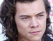 Хари Стайлс отпразнува издаването на новия си албум с еднократен концерт в Манчестър