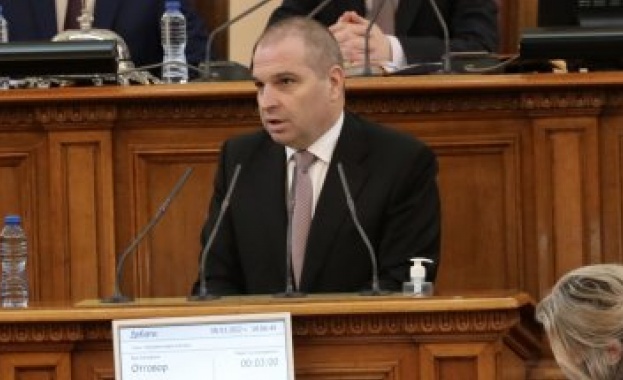 Не смятах да взимам думата но в един момент чух