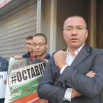 Ангел Джамбазки и симпатизанти на ВМРО протестират пред дома на премиера Кирил Петков