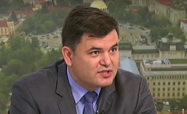 Лъчезар Богданов: Ако се увеличава бюджетът, заплатите трябва да се увеличават с по-бавен темп
