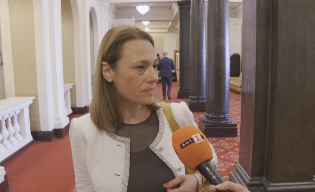 Аз поставям от самото начало въпроса защо е изобщо в