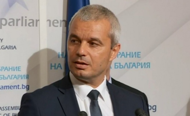 Лидерът на партия Възраждане Костадин Костадинов отправи днес пред журналисти