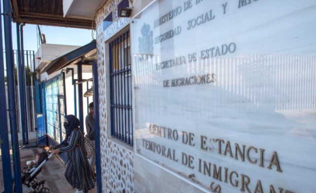 Властите в Мароко обявиха че18 мигранти са загинали при опита