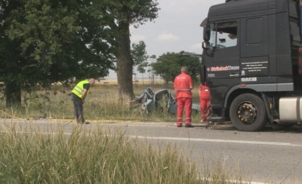 Загинал е шофьор на 89 години има и тежко ранен