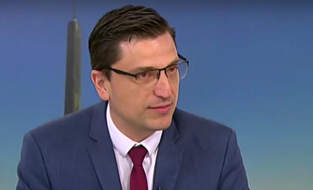 С отстраняването на Андрей Гюров от БНБ се правят усилия