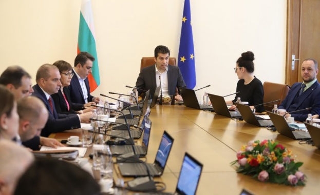 Оставката на правителството е внесена в Народното събрание съобщиха от