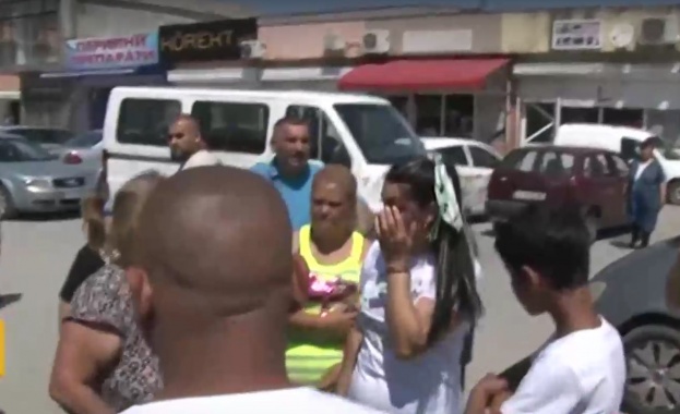 Жители на квартал Надежда в Сливен протестират срещу забраната да