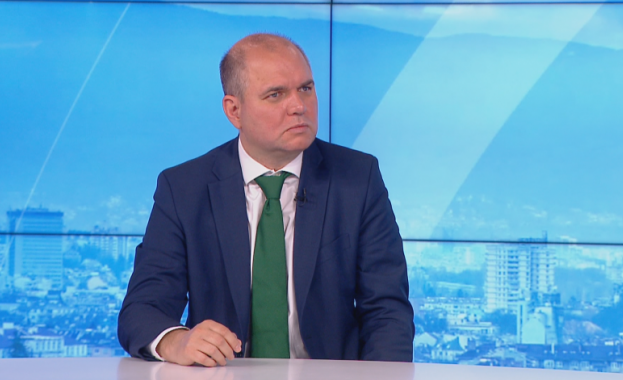 В предаването Още от деня по БНТ Владислав Панев каза