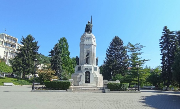 Тържествата за независимостта във Велико Търново продължават с историческа възстановка